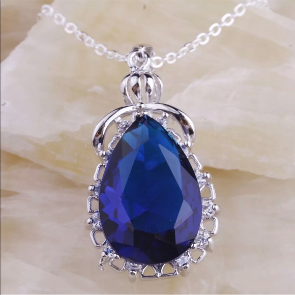 Sapphire Quartz Waterdrop & White Topaz Pendant - Picture 4 of 8